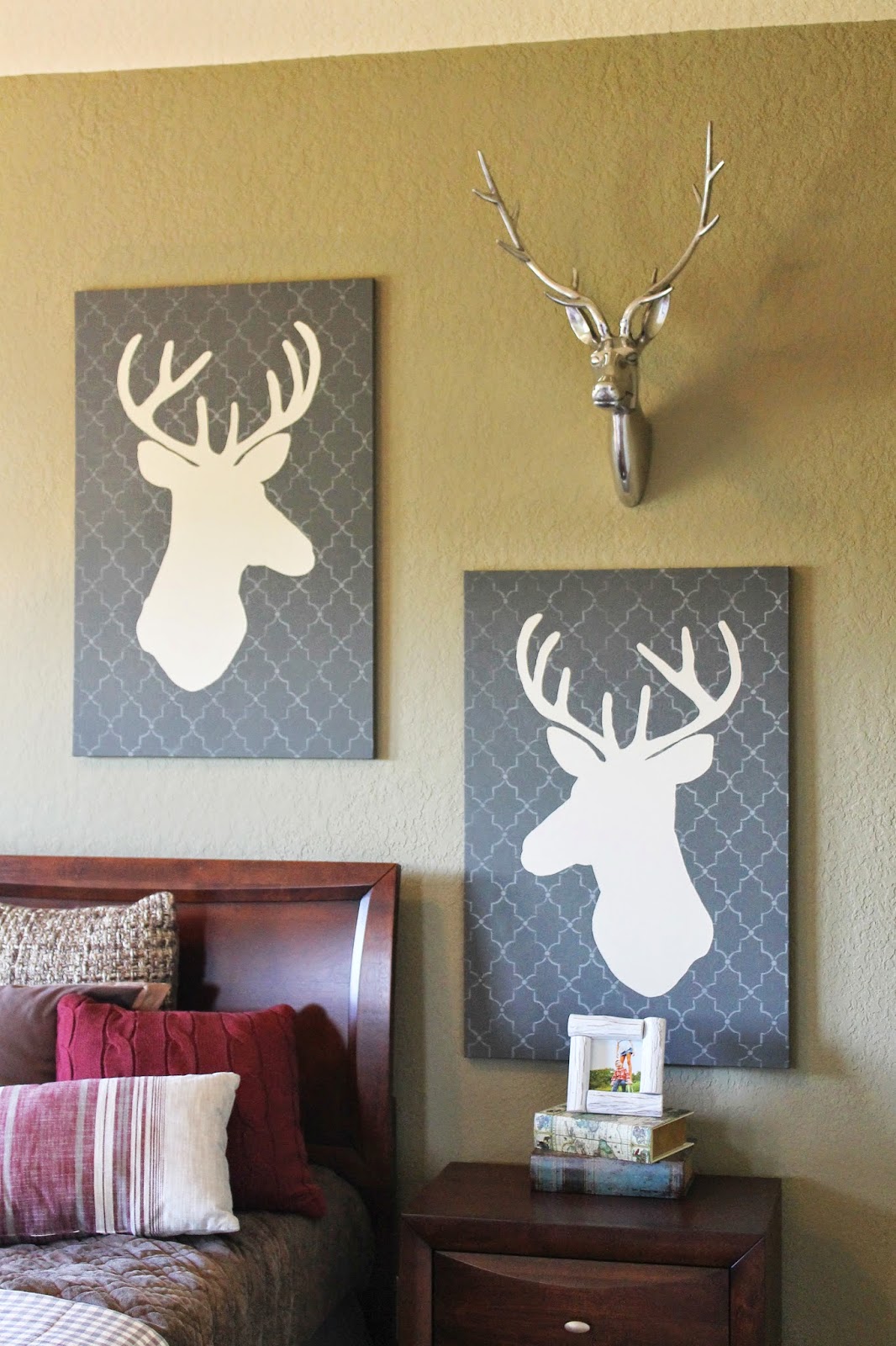 The ragged wren Modern Woodland Bedroom