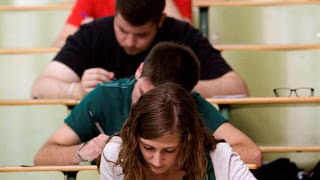 jóvenes españoles emigrantes