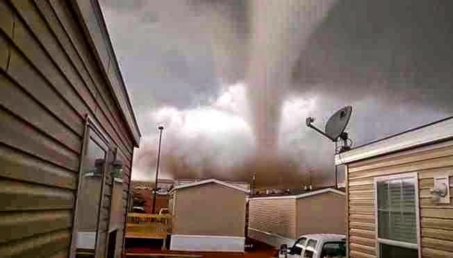 http://sciencythoughts.blogspot.co.uk/2014/05/six-injured-as-tornado-hits-north.html
