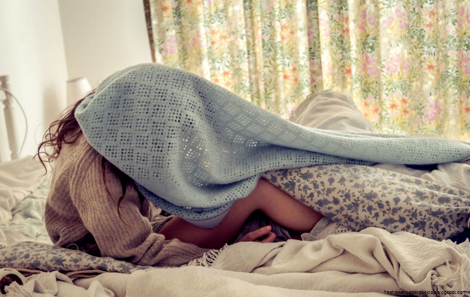 girl bed photo hd wallpaper girl bed photo hd wallpaper