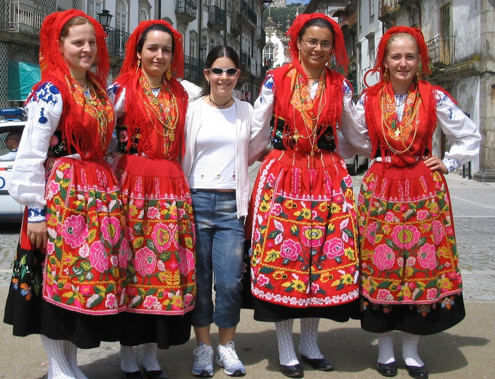 FolkCostume&Embroidery Lavradeira Costume, Viana do Castelo, Minho province, Portugal