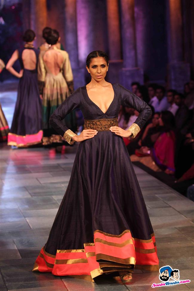 one piece dress designs by manish malhotra