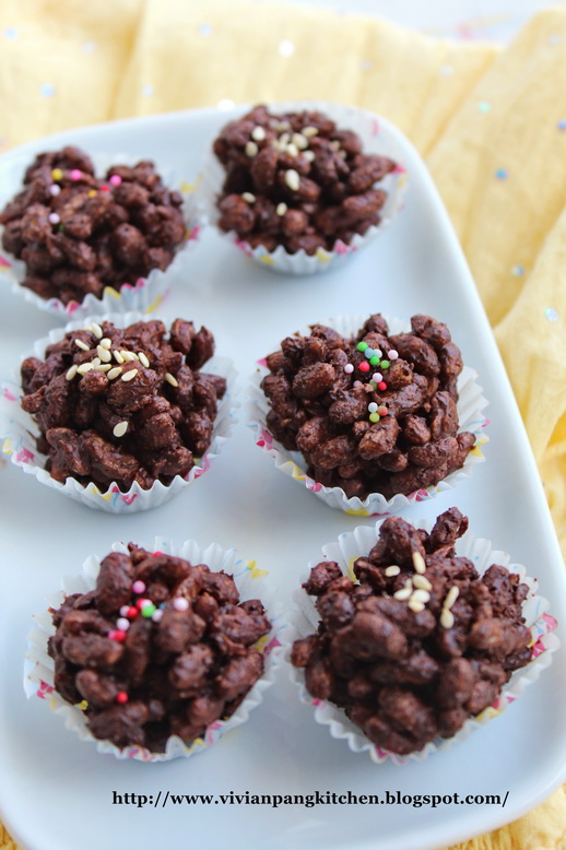 Vivian Pang Kitchen Chocolate Puffed Rice (No Baking)