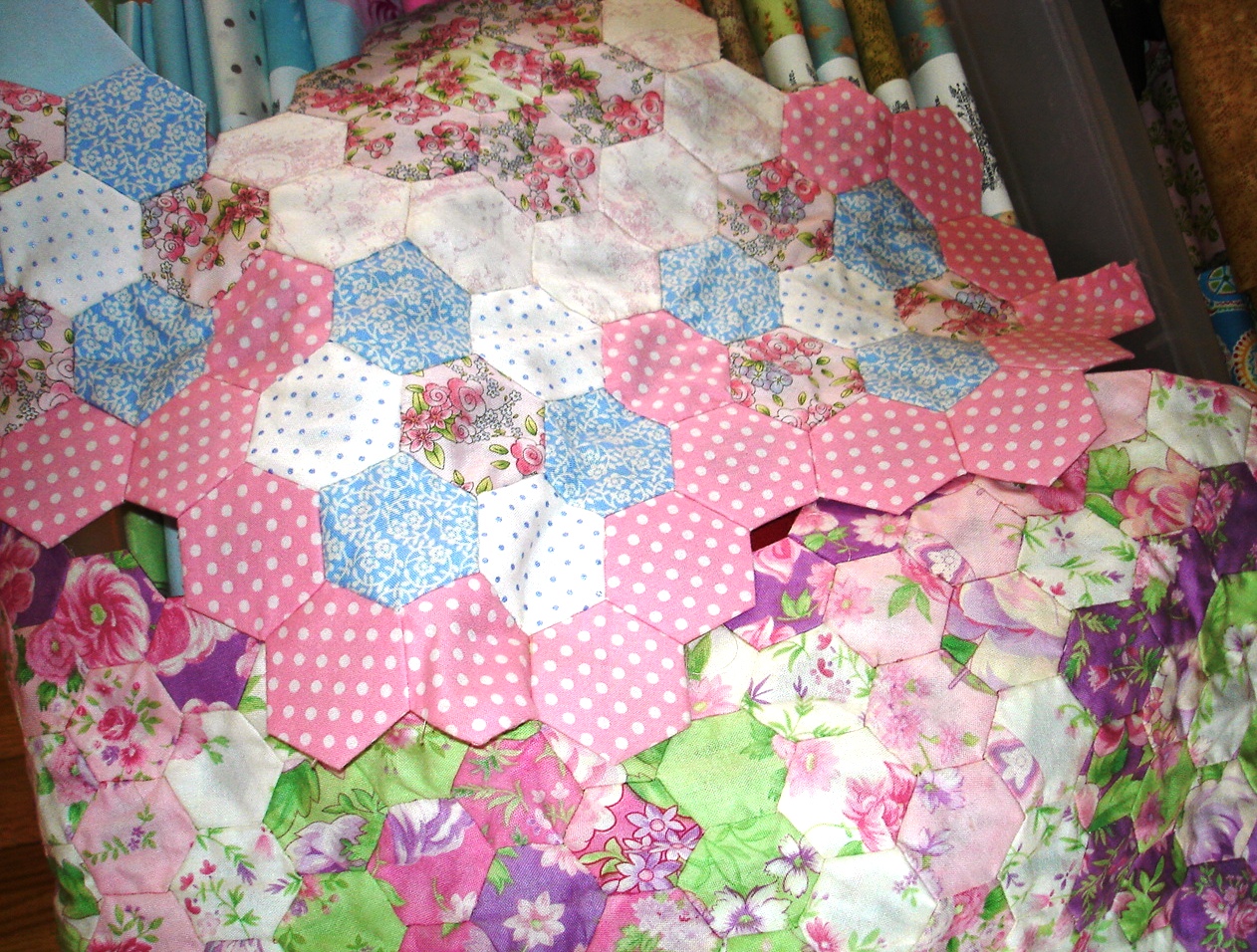 The Scrappy Appleyard: Mylar Hexagon Templates Available Here!!