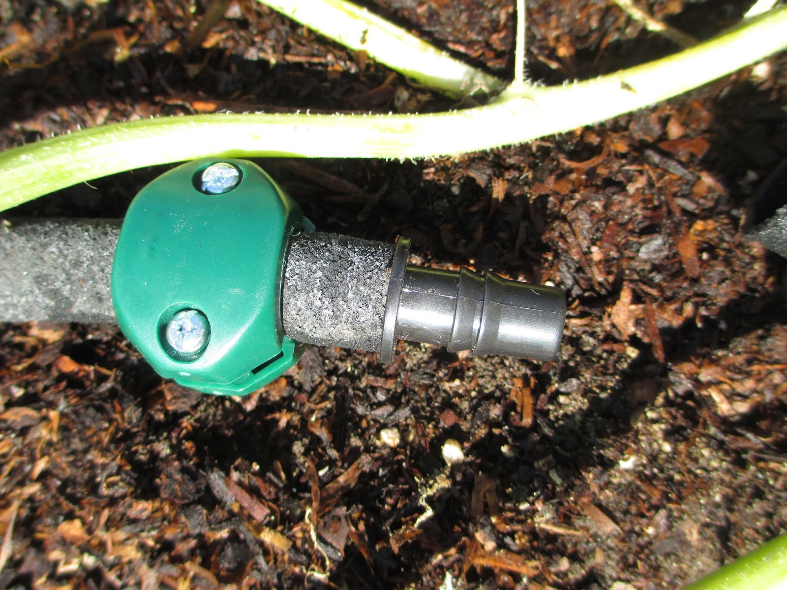 Andie's Way How to Repair a Hose Leak Tips for Beginners