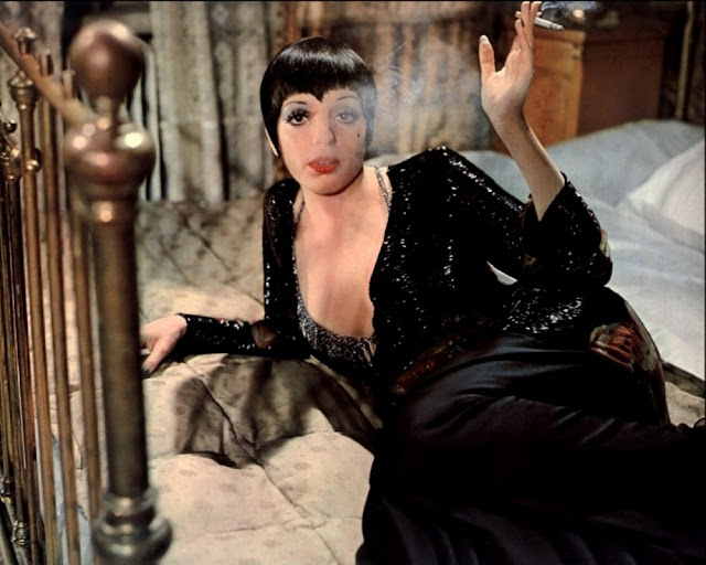 Smoking in Bed: Liza Minnelli.