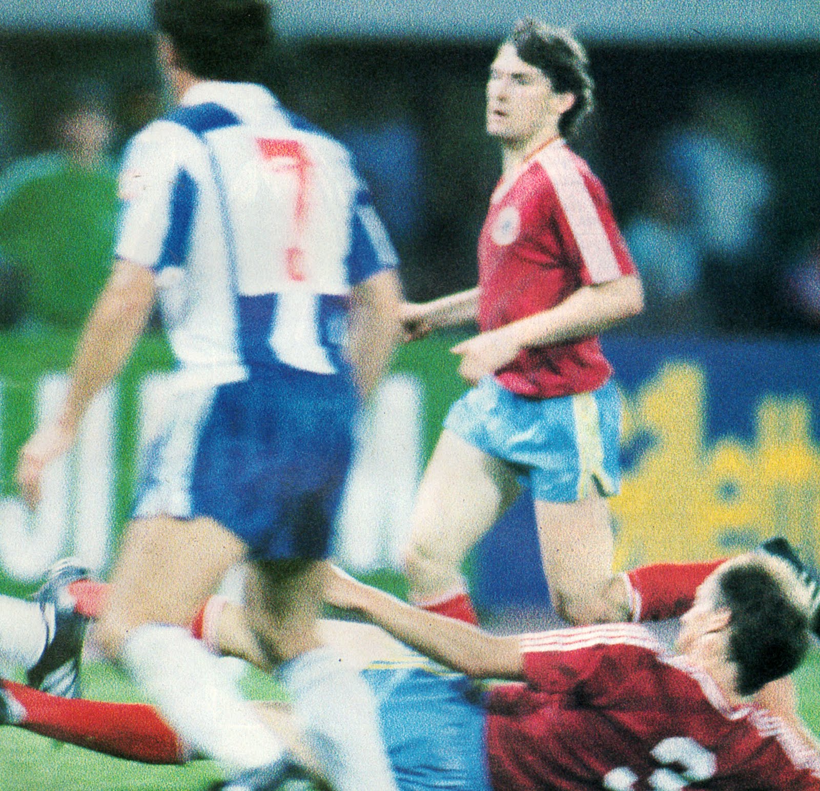 http://3.bp.blogspot.com/-Tec5mygQeGs/TcZI9XuLMLI/AAAAAAAAJyI/N2wc_V1j9EI/s1600/Porto+Bayern+86+87+%281+%29.jpg