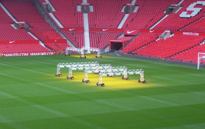 Proses Pembuatan Rumput Buatan Untuk Lapangan Sepak Bola