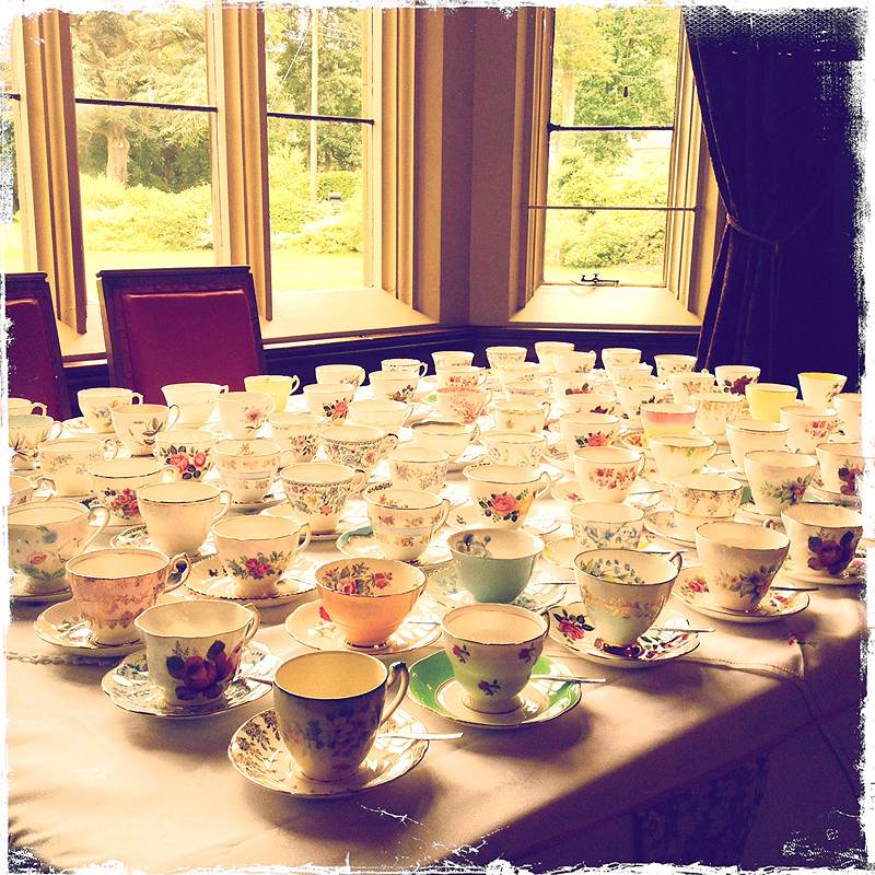 Vintage & Art Deco Tea Sets