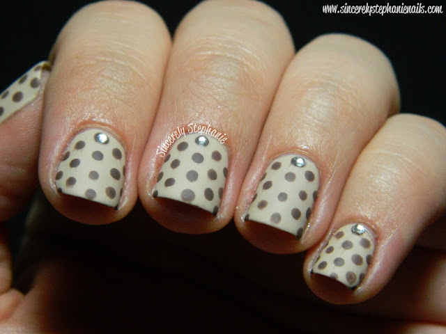 polka dot nail art