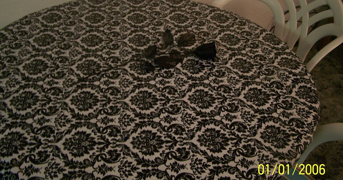 Lisas Crafty Stitches Fitted Vinyl table cloth