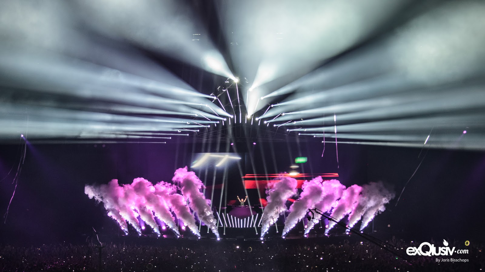 CryoFX® Manufacturer of Cryogenic theatrical CO2 Special Effects