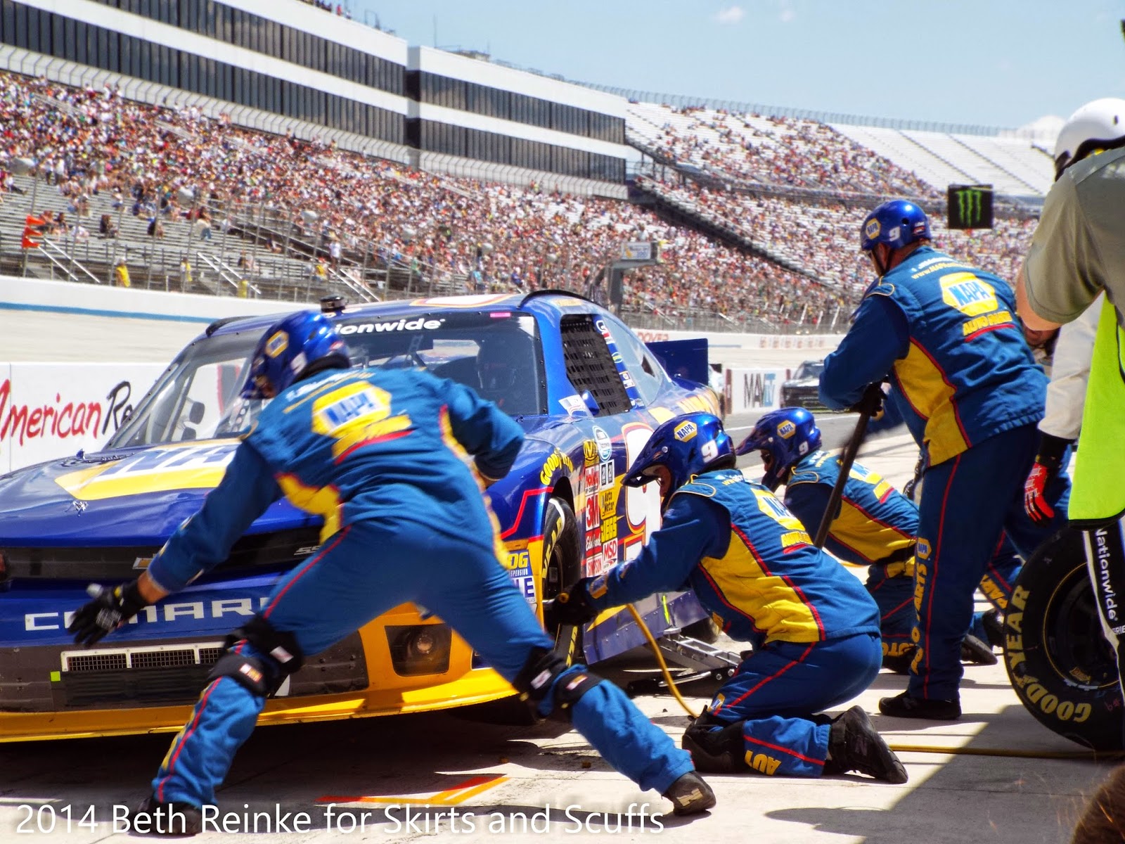 rookie stripe the nascar pit crew skirts and scuffs nascar pit stop