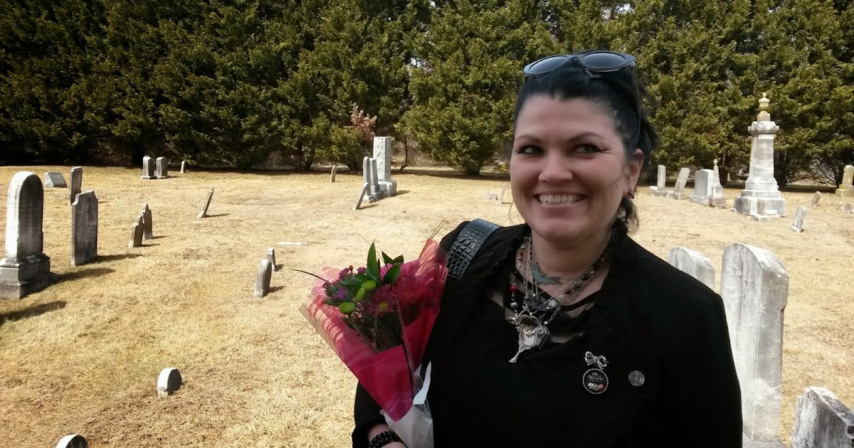 Goth Gardening ^o^ marking Fred Gwynne's unmarked grave with