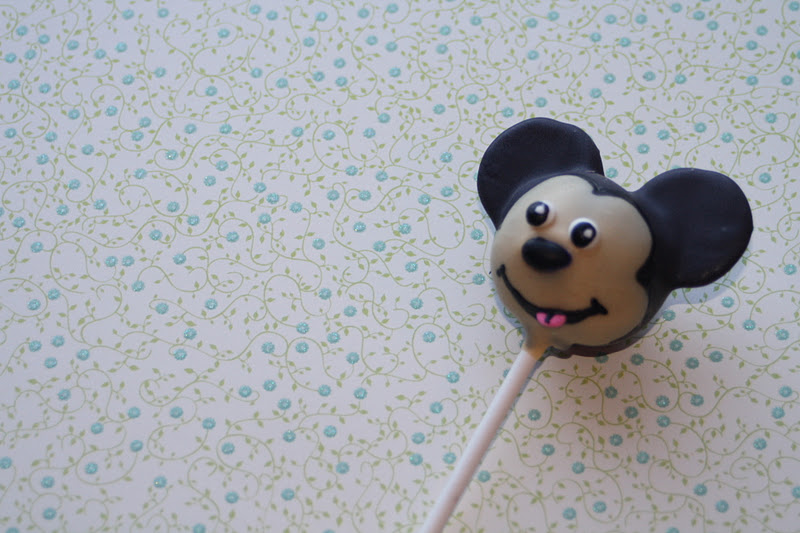 Natalie's Cake Pops Mickey Mouse Cake Pops