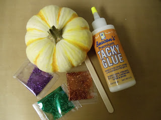 DIY: Glitter up Pumpkins! 1
