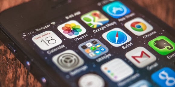 Flat Design in iOS 7 Flat Design in iOS 7