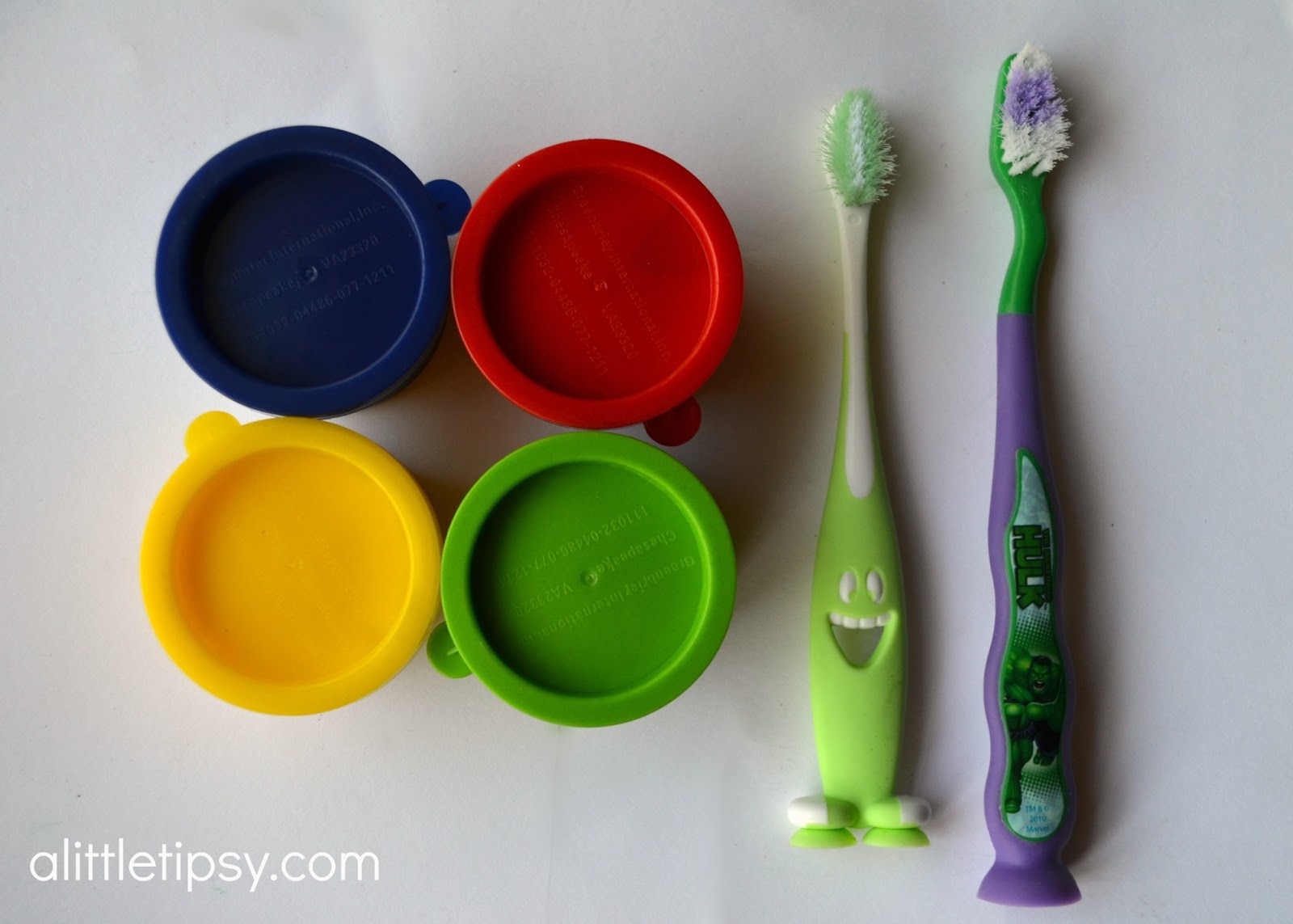 How to Splatter Paint Using a Toothbrush A Little Tipsy