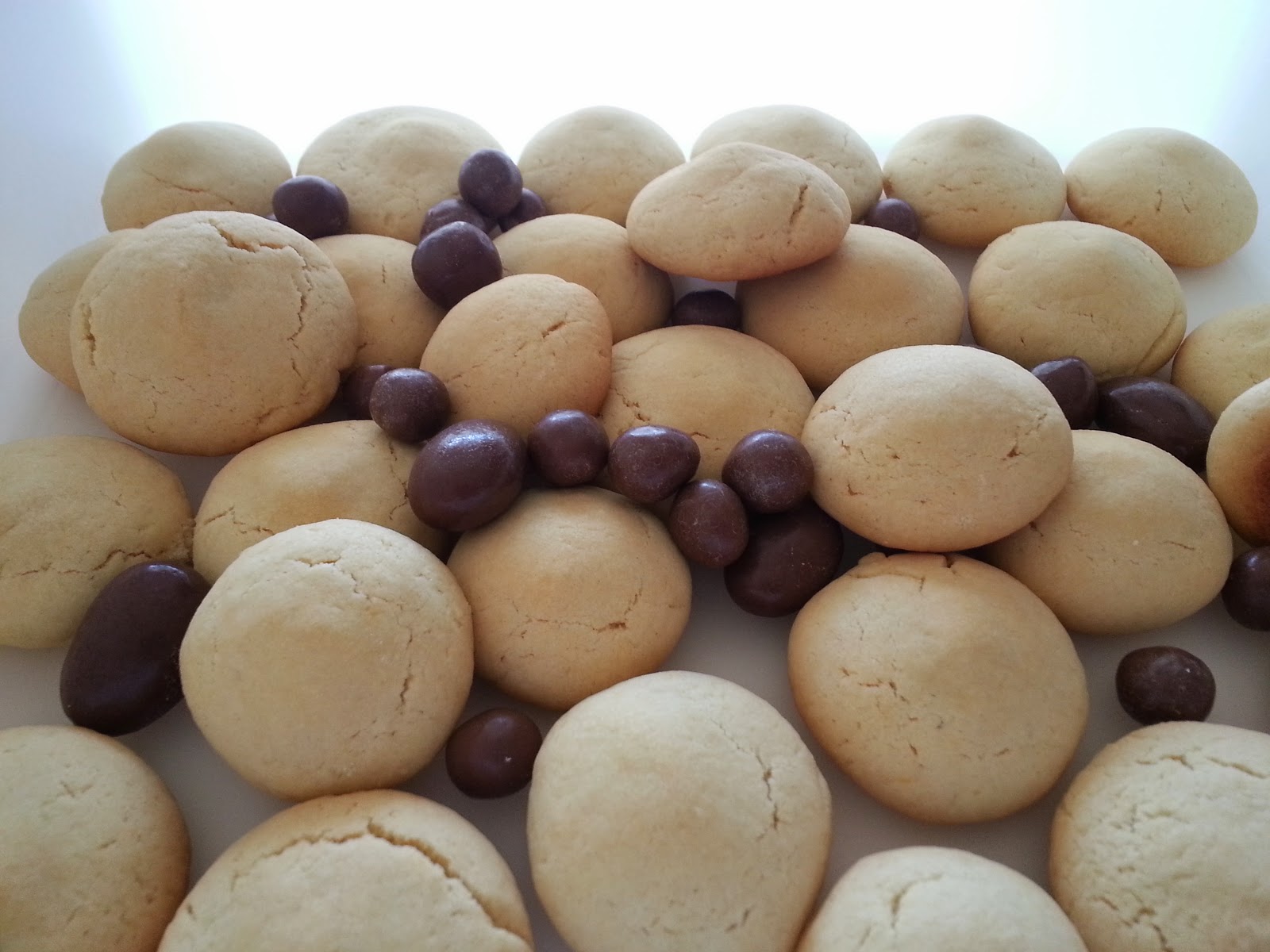 İYİLİK VE SAĞLIK Çikolata drajeli (sürpriz) kurabiye