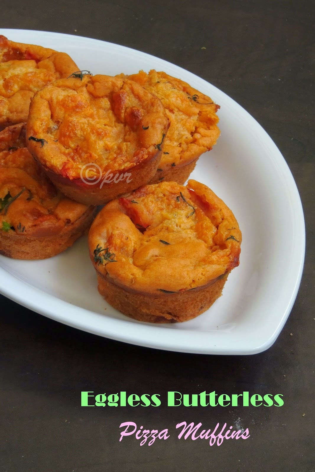 Eggless Butterless Pizza Muffins, Spicy eggless pizza muffins