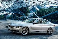BMW-330e-11.jpg