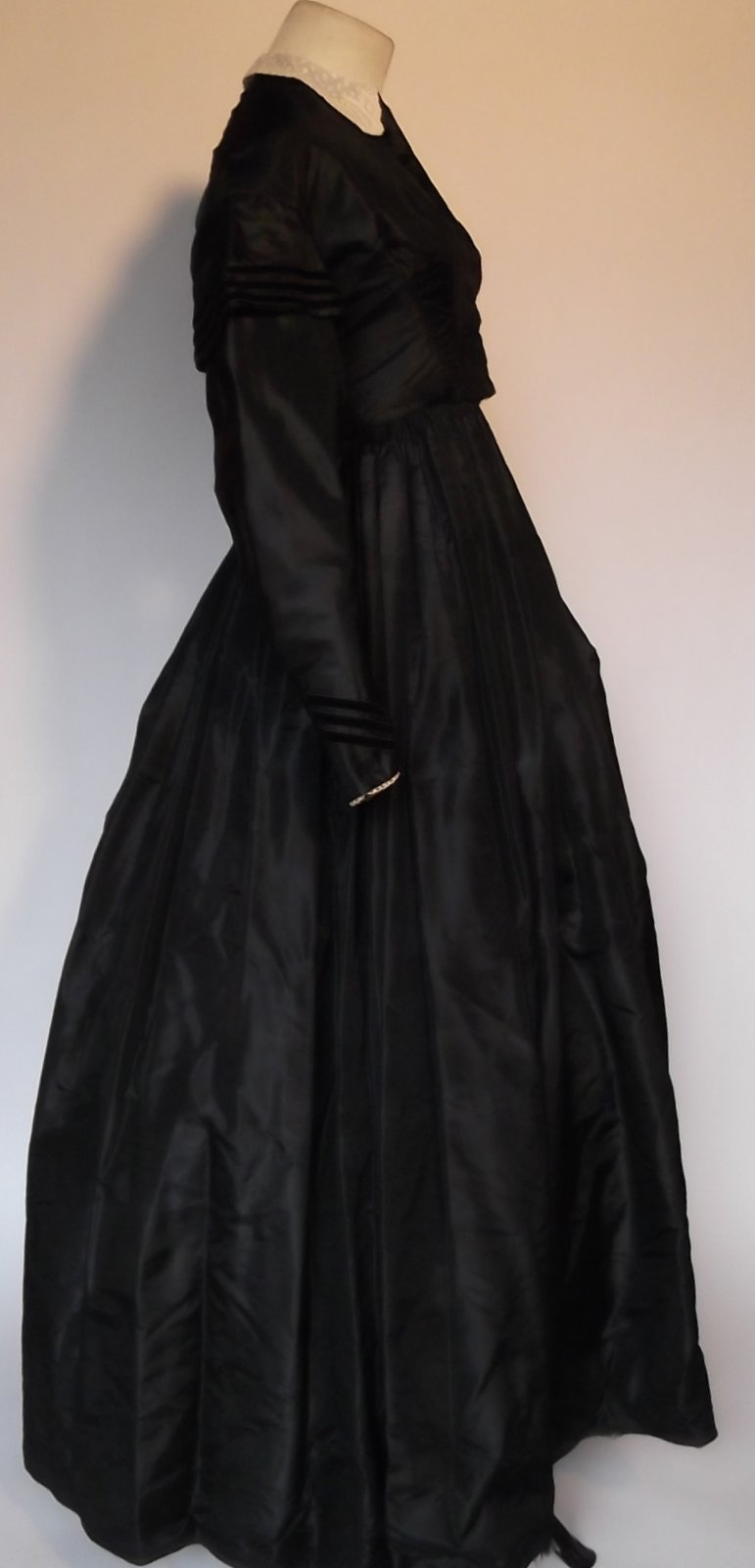 All The Pretty Dresses American Civil War Era Mourning Dress