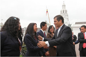 ESTUDIANTES ORGULLOSOS