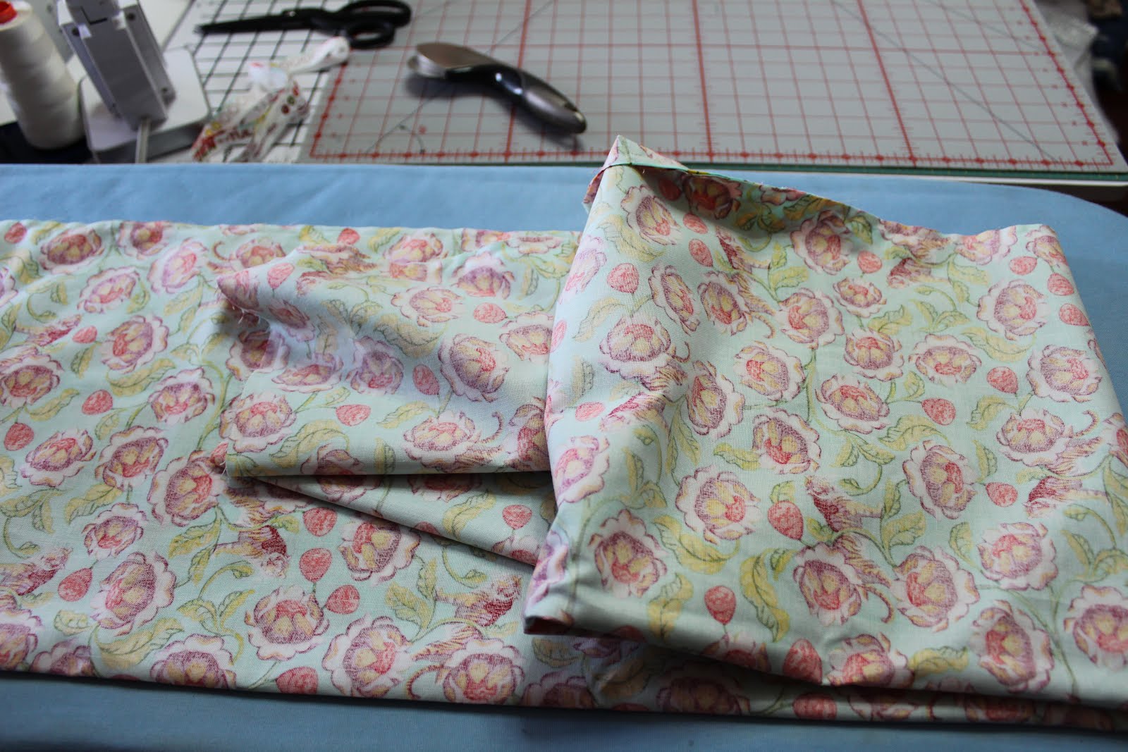 Feather Quilts Infinity Scarf Tutorial