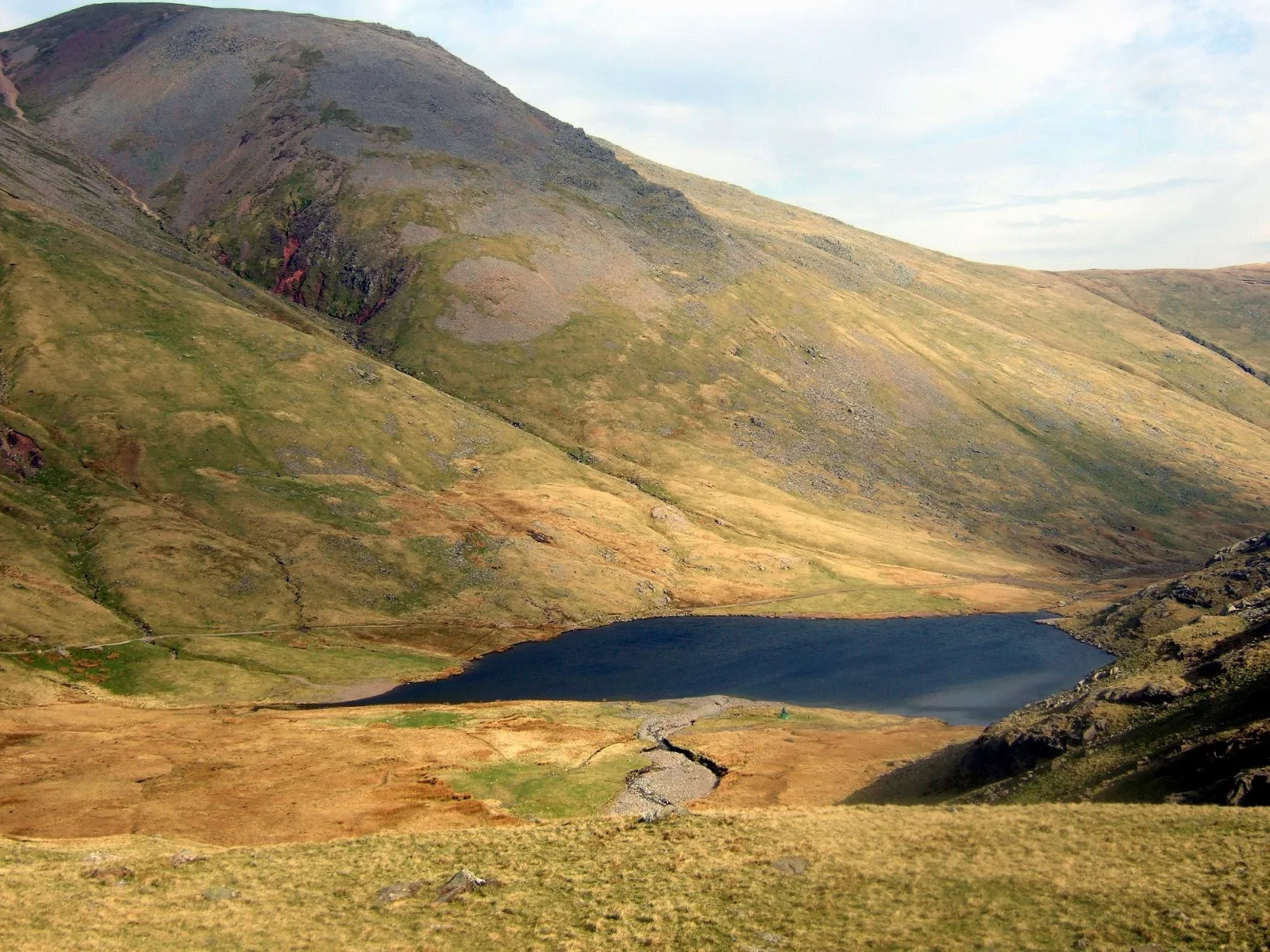 styhead tarn and green gable