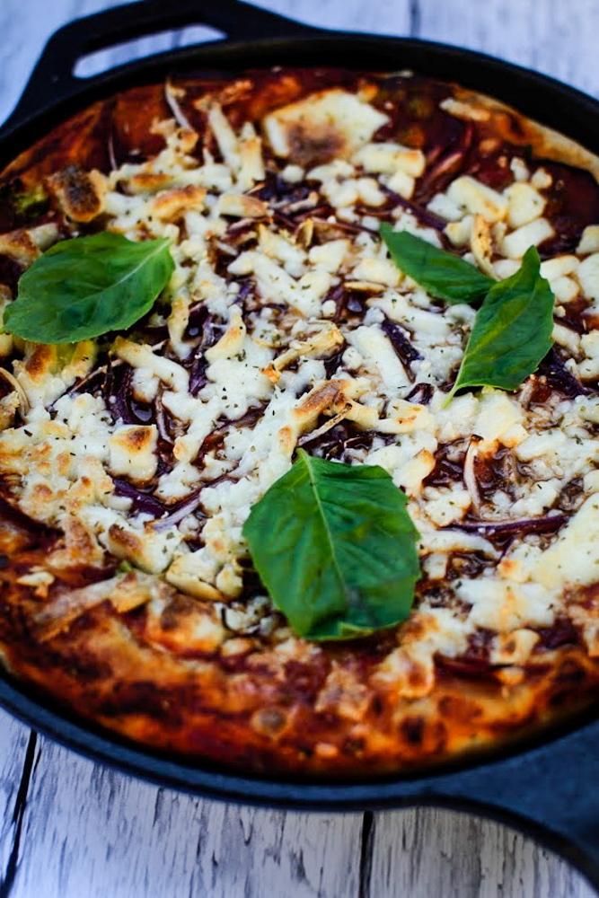 Easy Deep Dish Veggie Skillet Pizza Recipe Forks N Knives