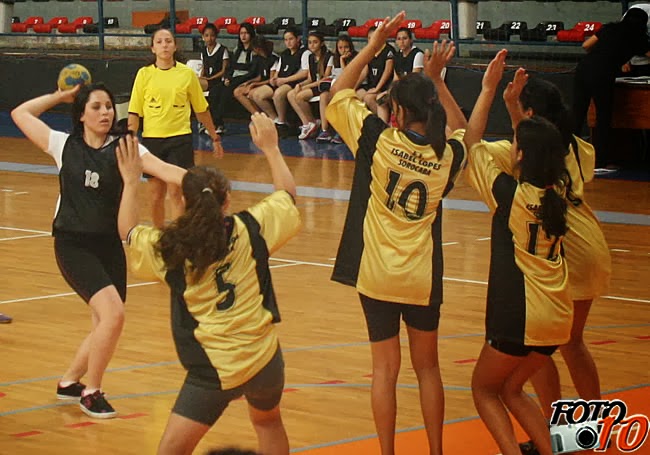 Vitória em dose dupla: times de voleibol e basquete do Campus