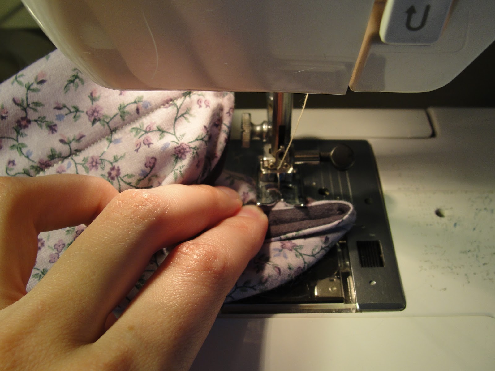 JoAnn's Special Tape Measure Snappy Bag Tutorial