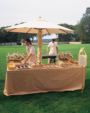 Outdoor grill and table settings Just outstanding for your summer wedding 