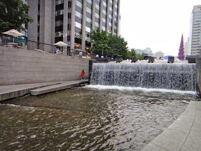 Cheonggyecheon Stream Waterfall Seoul South Korea