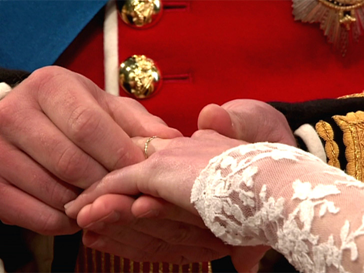 kate middleton wedding ring. royal wedding ring picture.