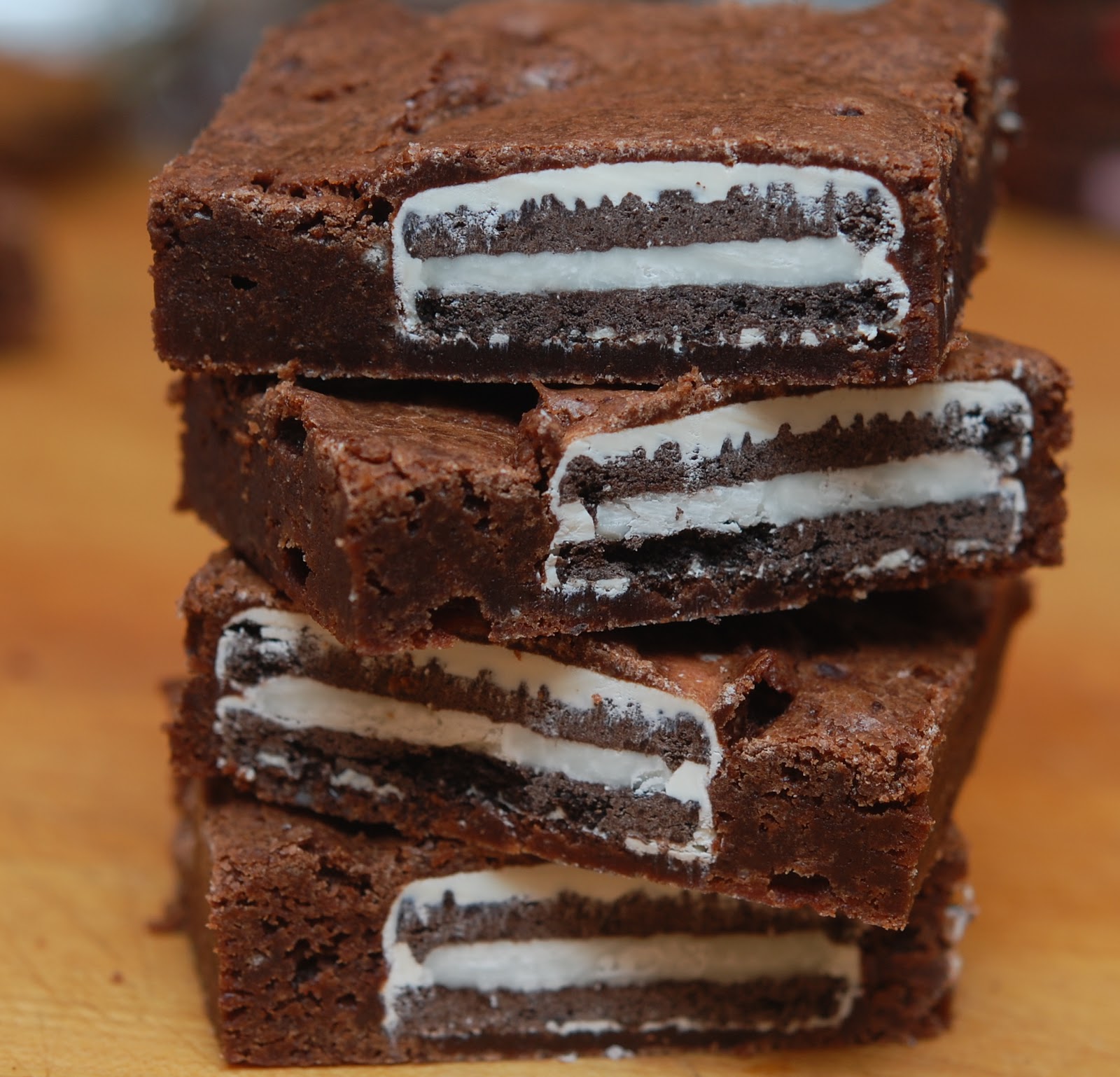 WHITE FUDGE OREO BROWNIES Hugs and Cookies XOXO