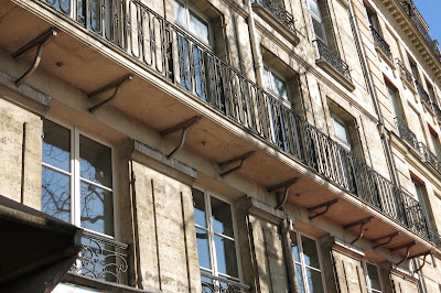 Balcon du 22 quai du Louvre à Paris