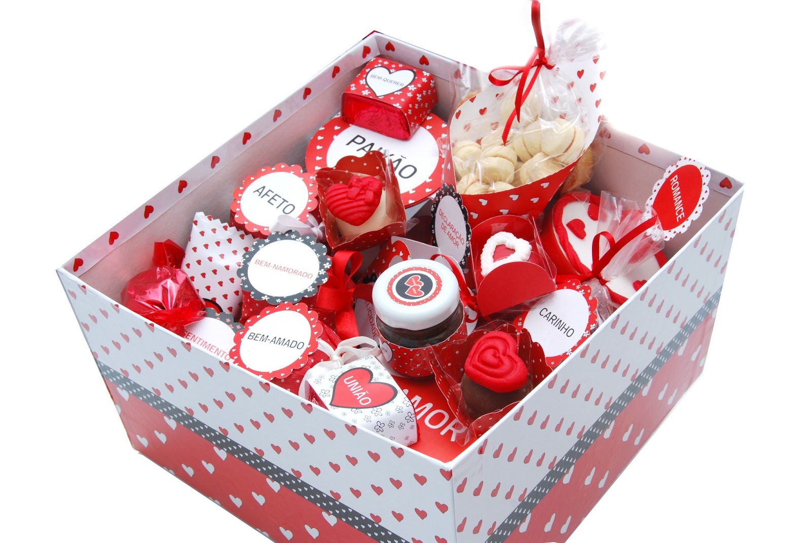 DIVINO DOCE APOSTA NAS CAIXAS PERSONALIZADAS PARA O DIA DOS NAMORADOS DIVINO DOCE APOSTA NAS CAIXAS PERSONALIZADAS PARA O DIA DOS NAMORADOS