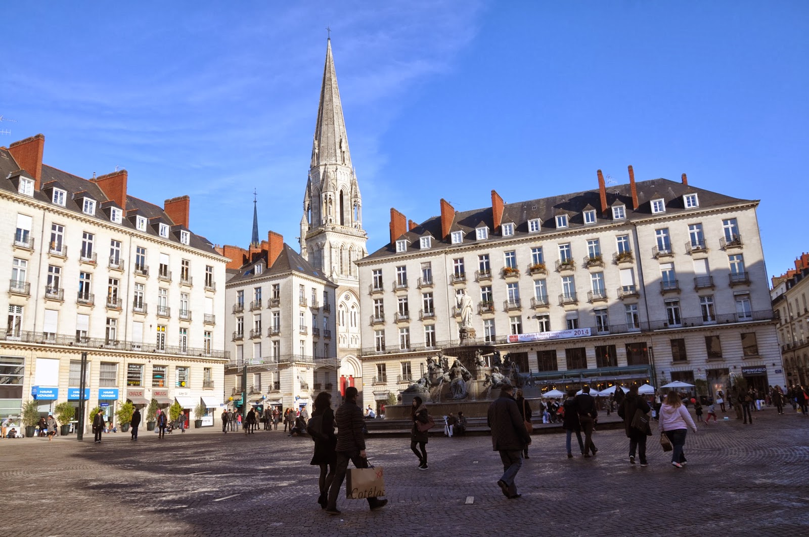iolanda andrade Nantes, la Place Royale, Passage the Pommeraye and la