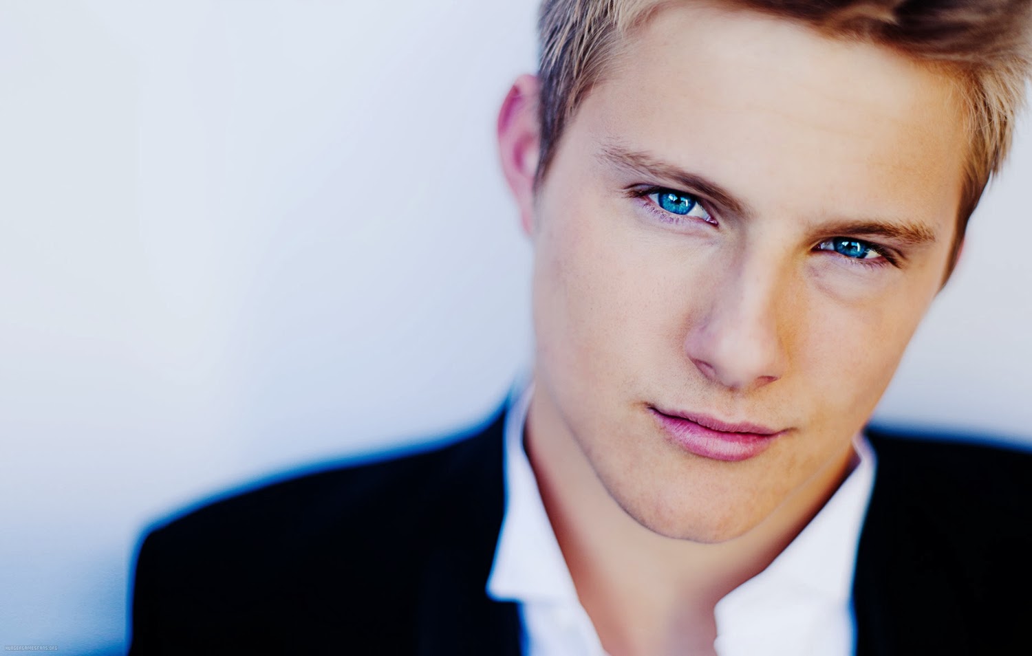 Imágenes de chicos rubios con ojos azules Imagui