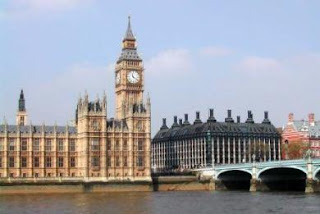 Βρετανία: Το βρετανικό κοινοβούλιο  θα καταβάλει 120.000 ευρώ για την αποκατάσταση,,, δύο αποχωρητηρίων