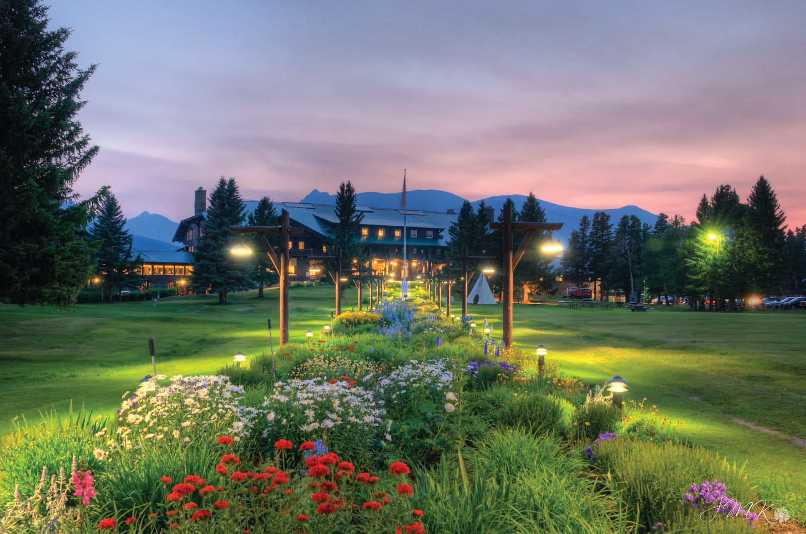 Glacier Park Inc Property Spotlight Glacier Park Lodge glacier-park-inc-property-spotlight-glacier-park-lodge