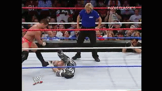 [IMAGE:http://3.bp.blogspot.com/-U44h4EZ2XYg/VPTKkHjzuTI/AAAAAAAAbKM/iArImb5XUXg/s1600/Elbow%2BDrop%2Bto%2Bthe%2BFace.gif]