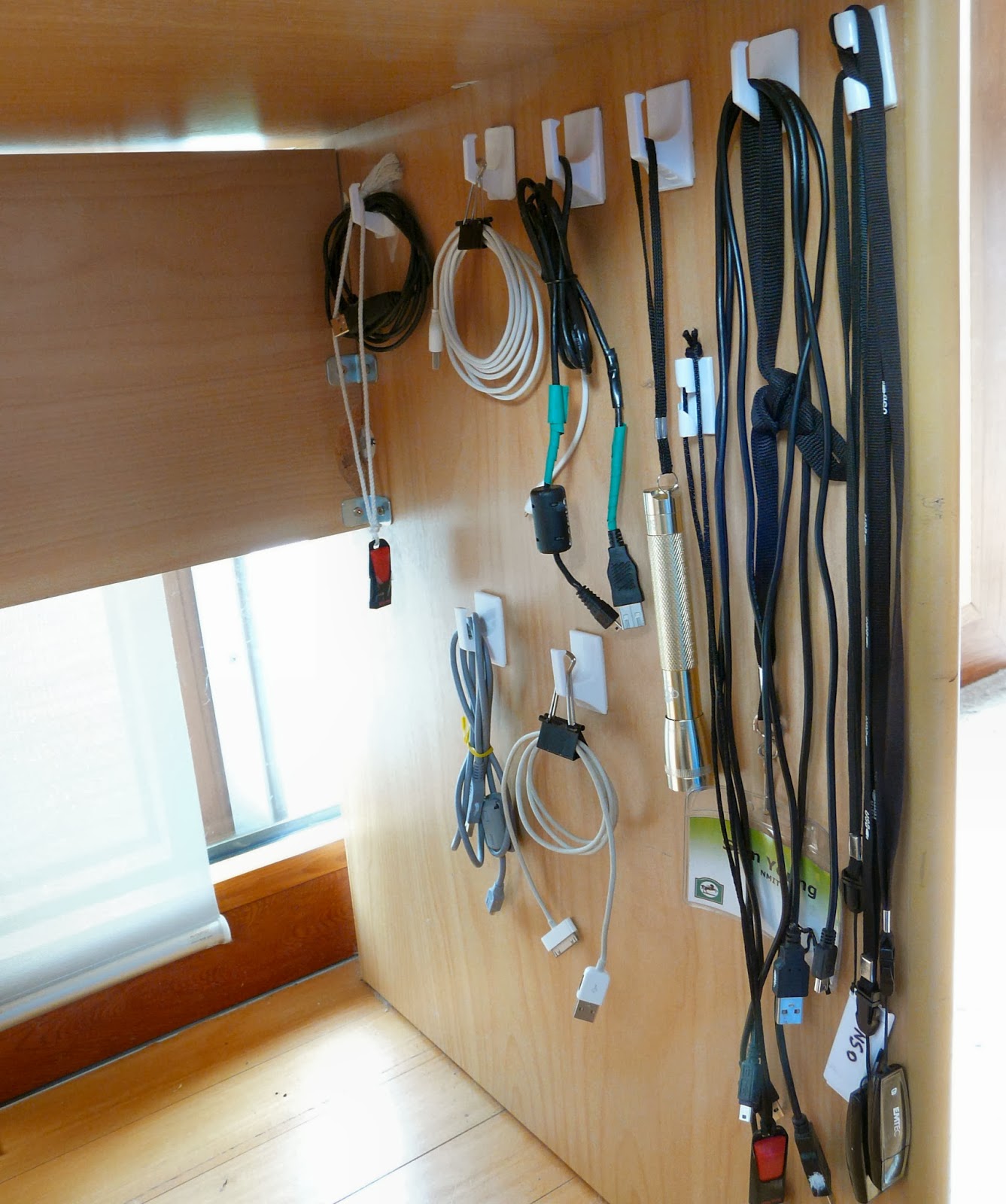 Acts of Leadership 3M Command Hooks