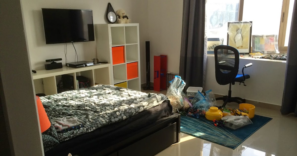 Life in Abu Dhabi Lucas' room