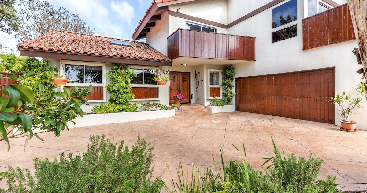 South Bay Lifestyle New listing in the lower Hollywood Riviera!