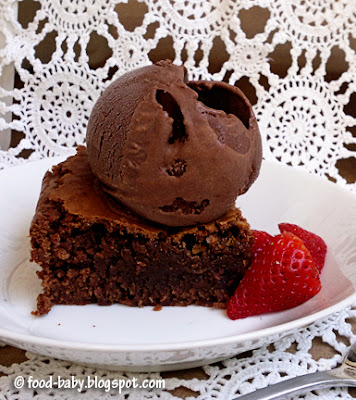 Aztec Hot Chocolate Ice Cream with Best Ever Brownies © food-baby.blogspot.com All rights reserved