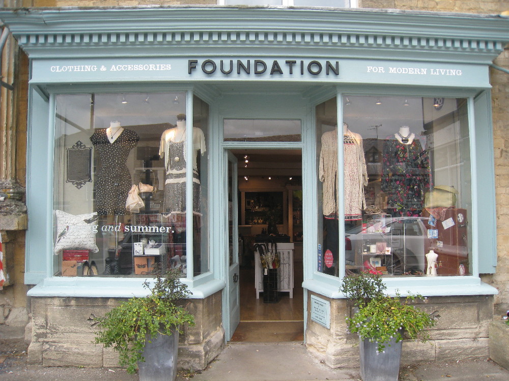 Living with ankan INTERIORS AND FASHION IN STOWONTHEWOLD