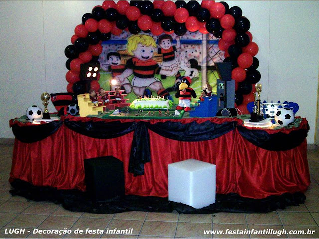 Tema Futebol - Decoração tradicional luxo com o tema do Flamengo Decoração infantil com o tema do Flamengo para festa de aniversário