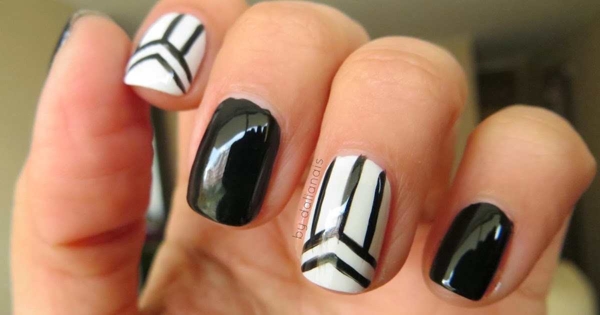 Coloreando mis Uñas Black & White Lines Nail Art